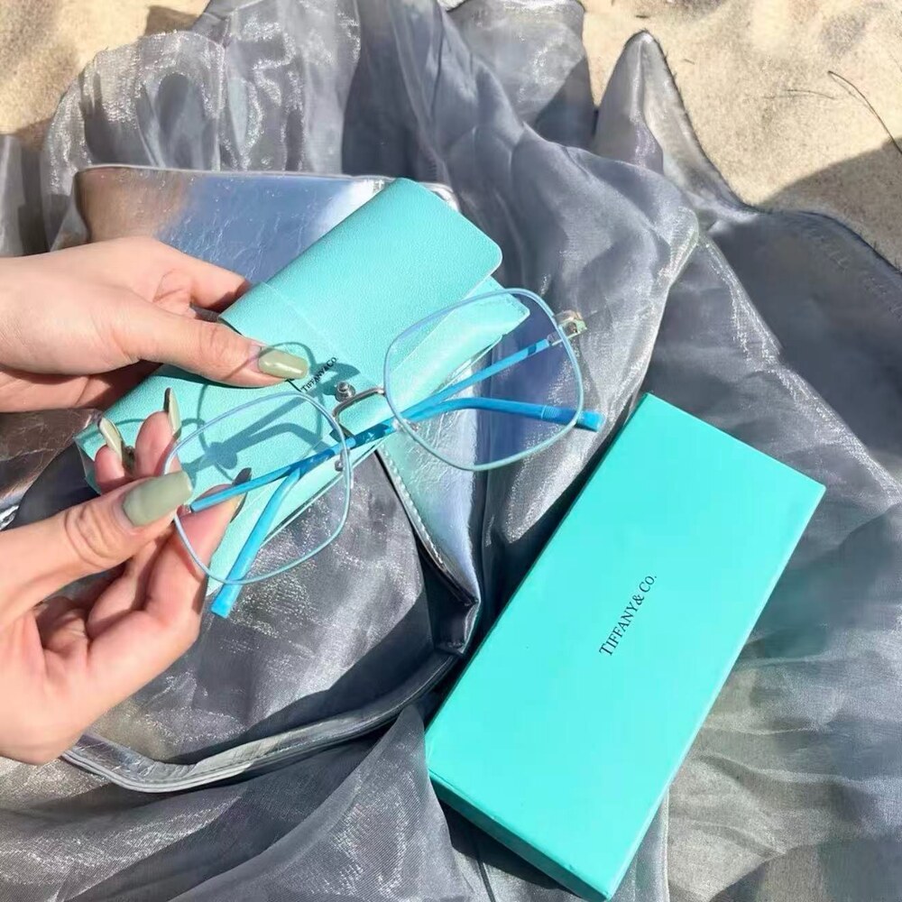 Tiffany Minimalist Blue Frame Eyewear - Picture 4 of 4
